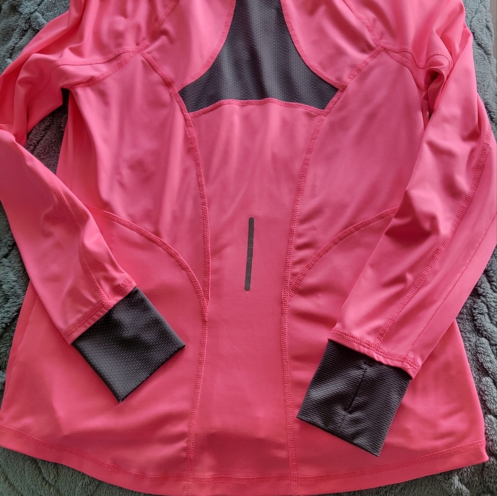 Ladies zip up jacket - Picture 3 of 3